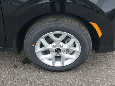 New 2025 Kia Soul LX image 38