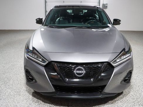 Used 2023 Nissan Maxima SR w/ Sport Mat Group FWD image 4