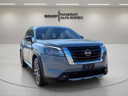 Used 2022 Nissan Pathfinder Platinum w/ Cargo Package