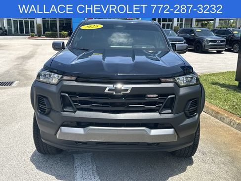 Used 2025 Chevrolet Colorado Trail Boss AWD/4WD image 4