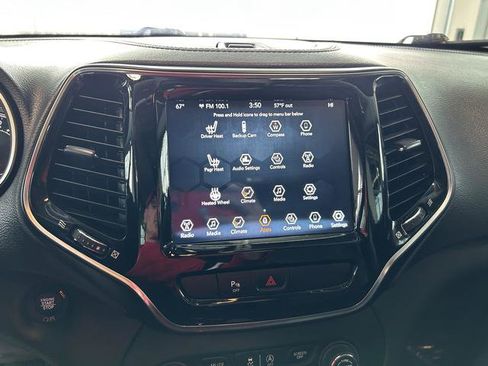 Used 2020 Jeep Cherokee Limited image 18