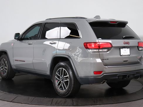 Used 2021 Jeep Grand Cherokee Trailhawk image 3