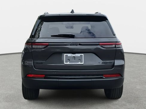 New 2025 Jeep Grand Cherokee Limited w/ Black Appearance Package AWD/4WD image 6