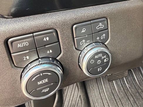 Certified 2025 GMC Sierra 2500 SLT w/ SLT Premium Package image 10