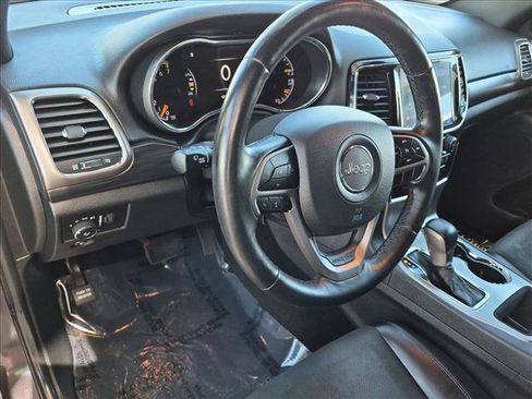 Used 2019 Jeep Grand Cherokee Altitude AWD/4WD image 30