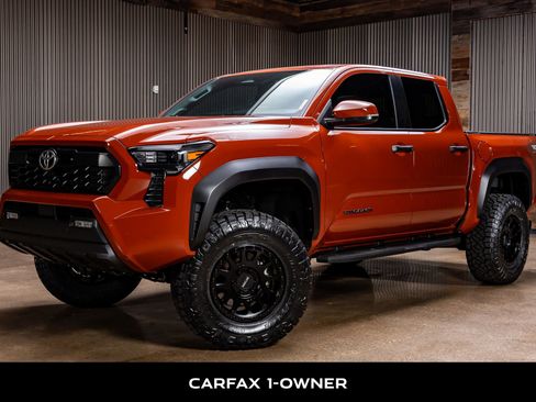 Used 2025 Toyota Tacoma TRD Off-Road image 5