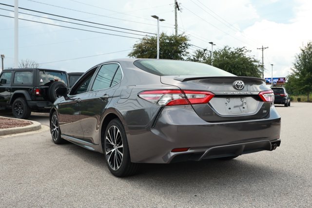 Used 2018 Toyota Camry SE FWD image 8