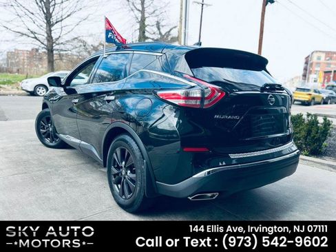 Used 2018 Nissan Murano SV w/ Premium Package image 6