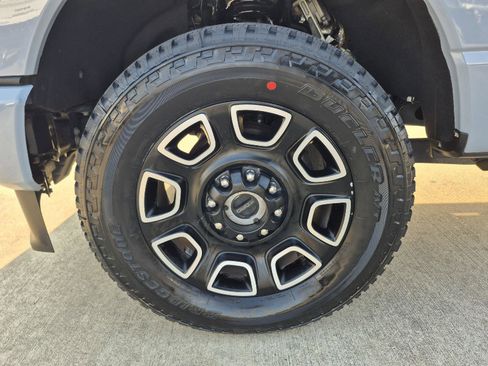 Certified 2024 Ford F250 Platinum image 31