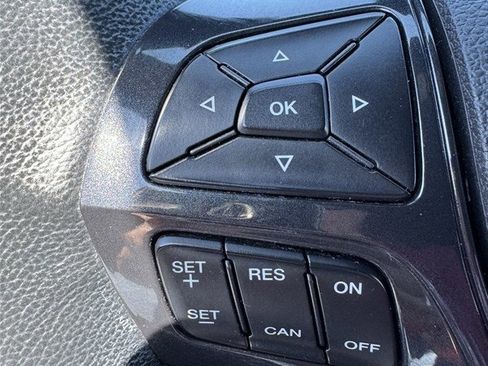 Used 2017 Ford Explorer XLT w/ Equipment Group 202A AWD/4WD image 23