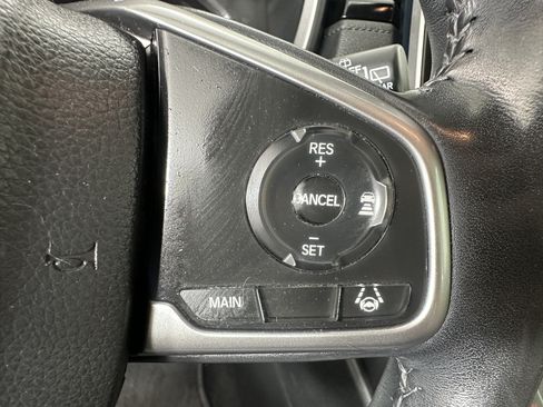 Used 2019 Honda CR-V Touring image 16