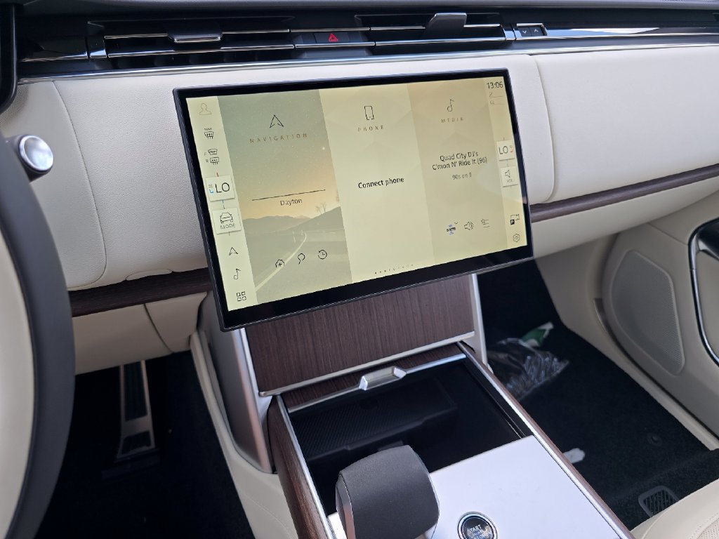 New 2026 Land Rover Range Rover SE AWD/4WD image 24