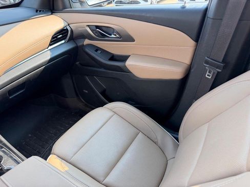 Used 2023 Chevrolet Traverse Premier w/ LPO, Floor Liner Package AWD/4WD image 20