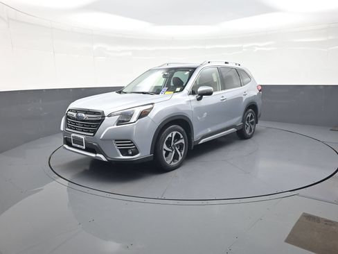 Used 2024 Subaru Forester Touring AWD/4WD image 7