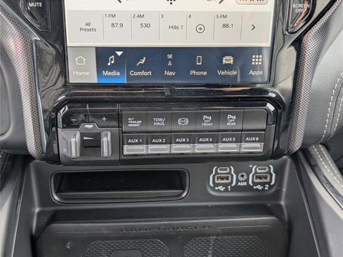 Used 2023 RAM 2500 Limited image 30