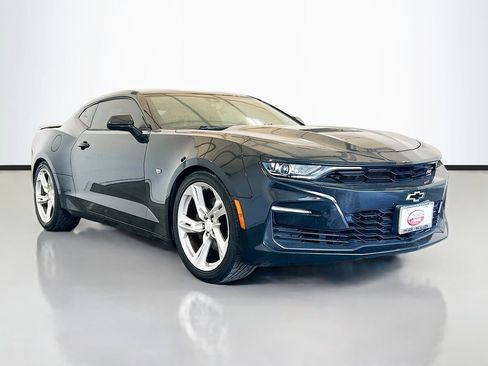Used 2019 Chevrolet Camaro SS RWD image 3