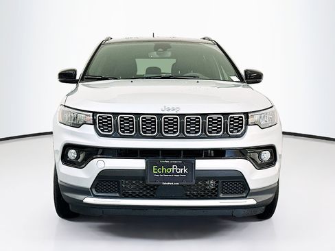 Used 2025 Jeep Compass Limited image 2
