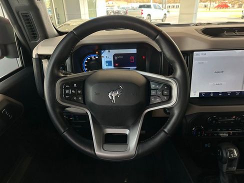 Used 2022 Ford Bronco Wildtrak image 18