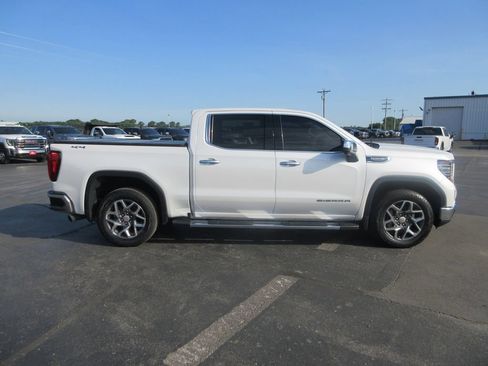 Certified 2022 GMC Sierra 1500 SLT w/ SLT Premium Plus Package AWD/4WD image 6