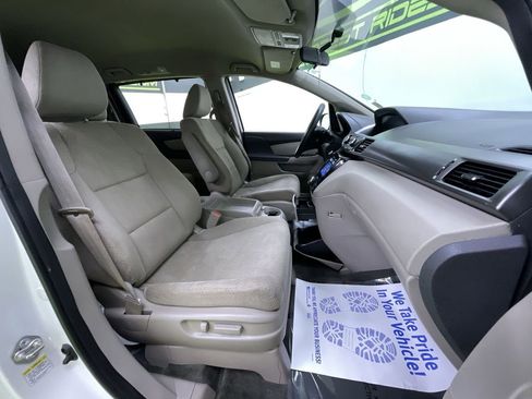 Used 2015 Honda Odyssey EX image 29