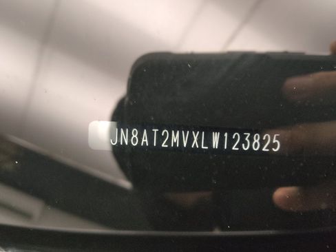 Used 2020 Nissan Rogue SV AWD/4WD image 33