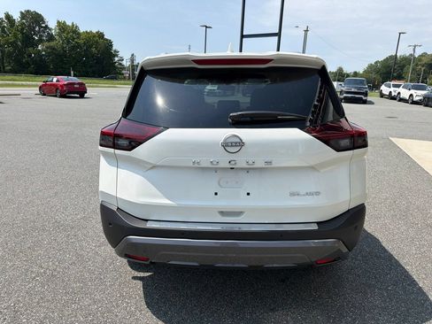 Used 2023 Nissan Rogue SL AWD/4WD image 8