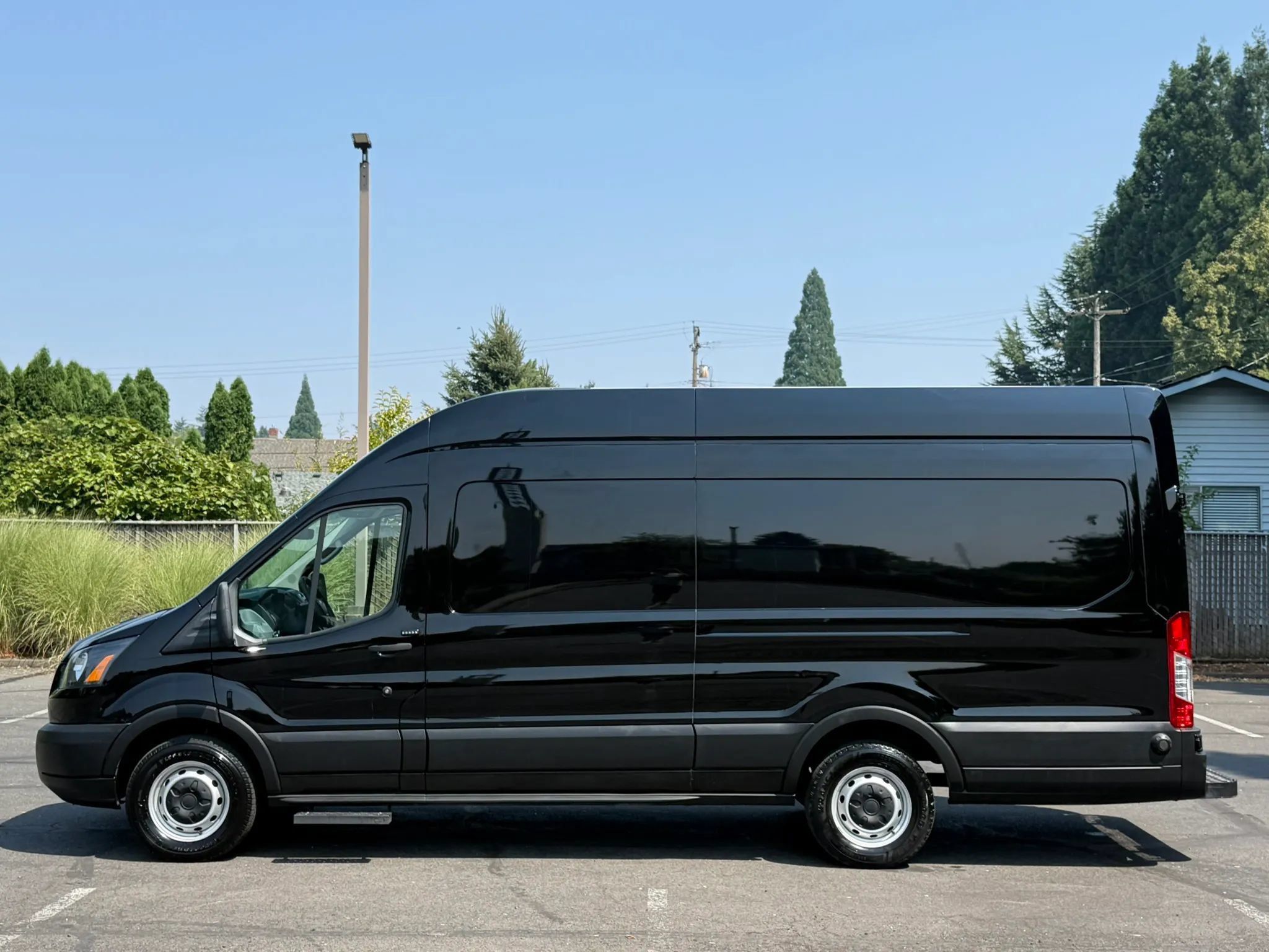 Used 2019 Ford Transit 250 148 High Roof Extended RWD image 2