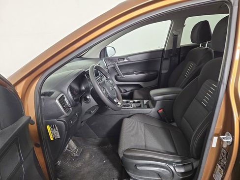 Used 2018 Kia Sportage LX FWD image 11