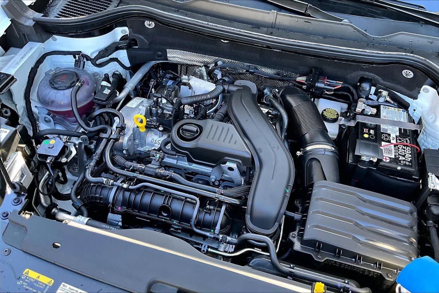 New 2026 Volkswagen Taos SE FWD image 17