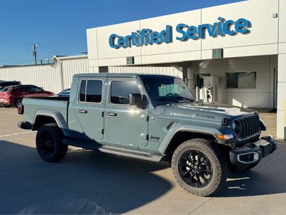 Used 2025 Jeep Gladiator Sport