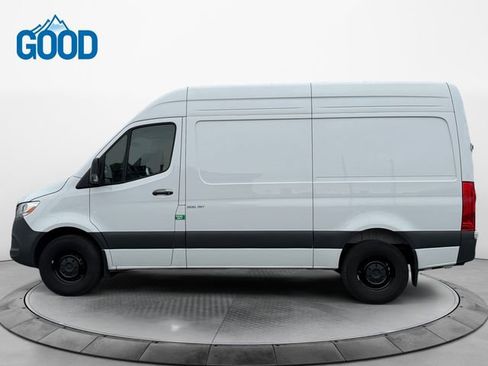 Used 2025 Mercedes-Benz Sprinter 2500 image 2