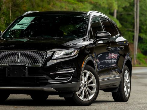 Used 2019 Lincoln MKC Select w/ Select Plus Package image 28