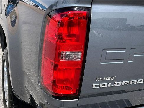 Used 2022 Chevrolet Colorado LT w/ Fleet Safety Package RWD image 26