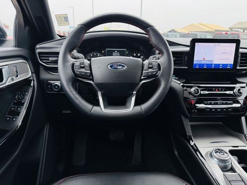Used 2023 Ford Explorer ST-Line image 20