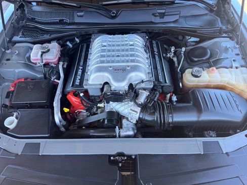 Used 2018 Dodge Challenger SRT Hellcat RWD image 21