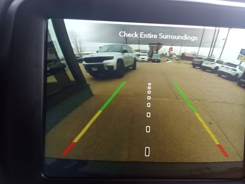 Used 2023 Jeep Renegade Latitude image 18