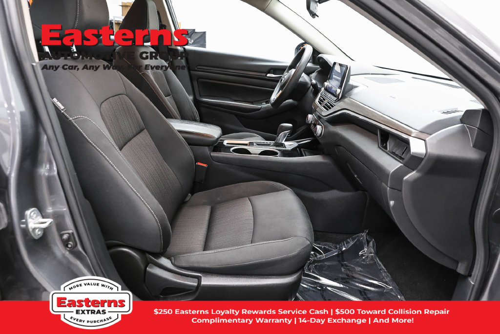 Used 2024 Nissan Altima 2.5 SV FWD image 26