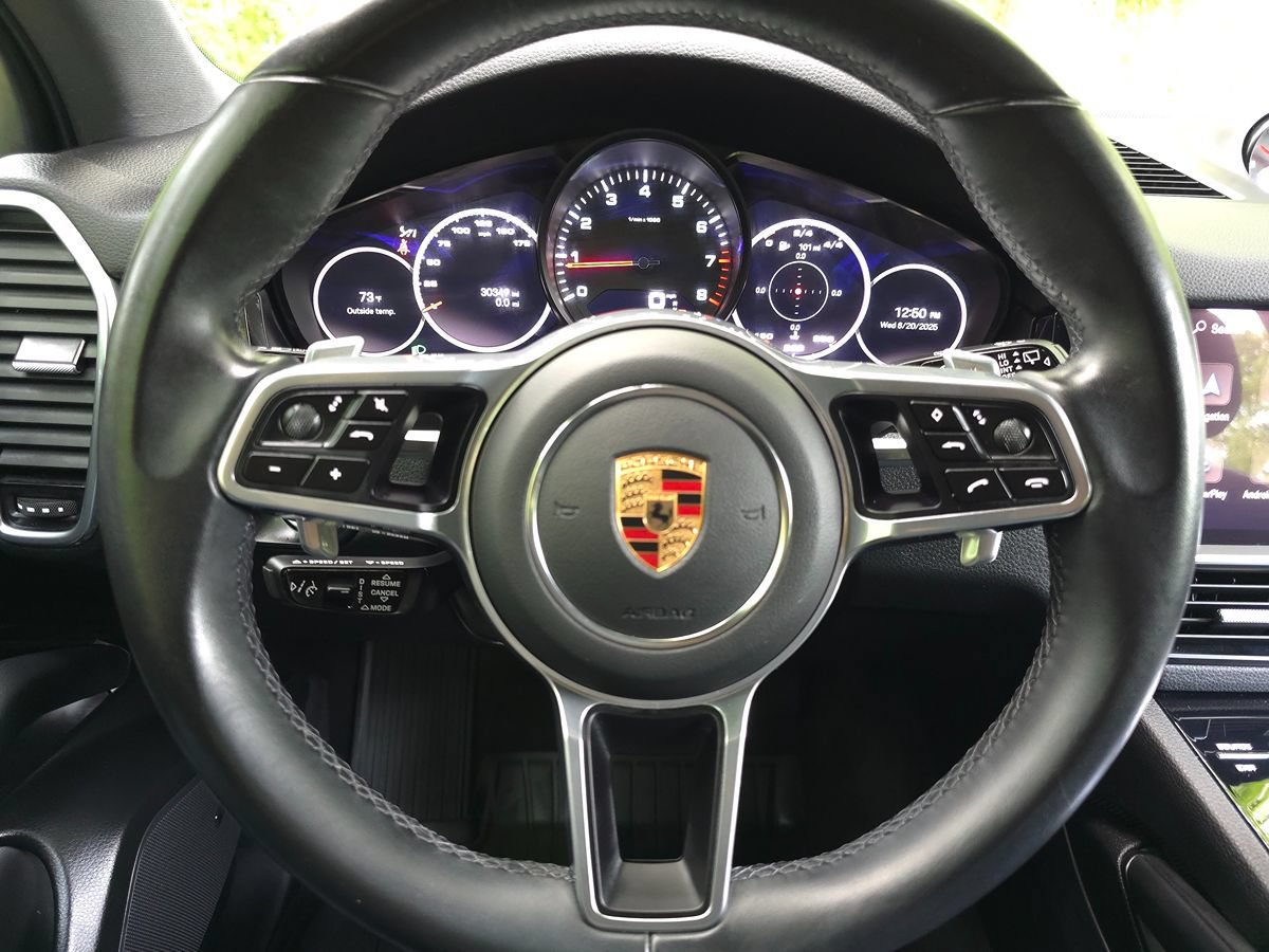 Used 2023 Porsche Cayenne Platinum Edition AWD/4WD image 30