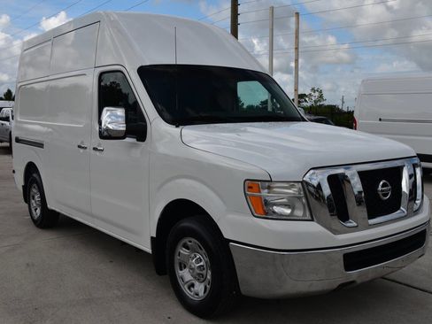 Used 2012 Nissan NV 2500 SV image 1