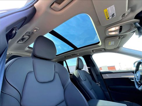 Used 2026 Volvo XC90 B6 Plus w/ Protection Package image 24