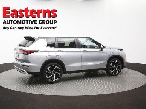 Used 2024 Mitsubishi Outlander SE FWD image 43