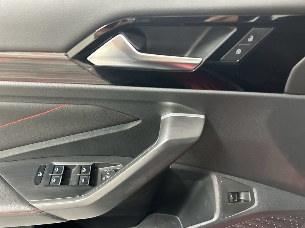 Certified 2023 Volkswagen Jetta GLI Autobahn FWD image 11