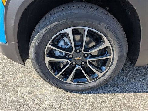 New 2025 Chevrolet TrailBlazer LT w/ Convenience Package image 8