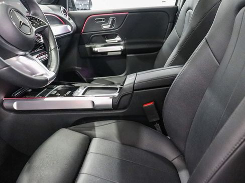 Used 2026 Mercedes-Benz GLB 250 image 20