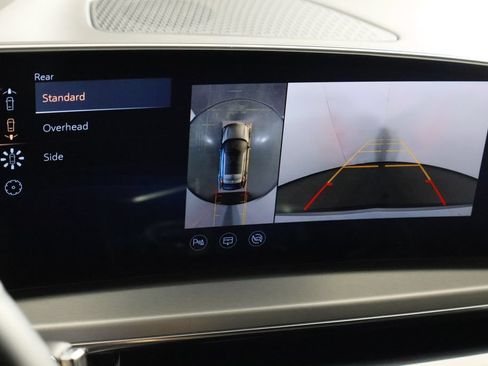 Used 2024 Cadillac Lyriq Sport RWD image 33