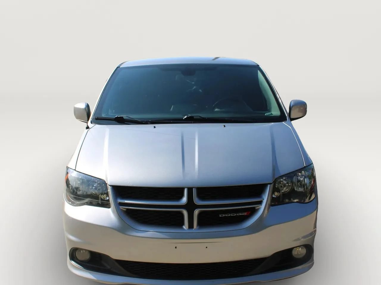 Used 2020 Dodge Grand Caravan GT FWD image 2