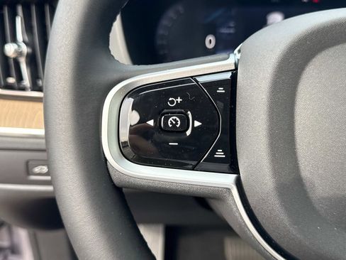 New 2026 Volvo XC60 B5 Plus w/ Climate Package image 29