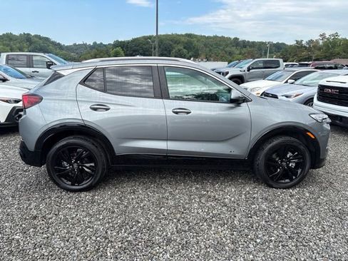 Used 2025 Buick Encore GX Sport Touring AWD/4WD image 3