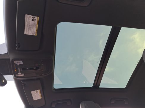 Certified 2025 Audi Q3 2.0T Premium w/ Convenience Package image 32