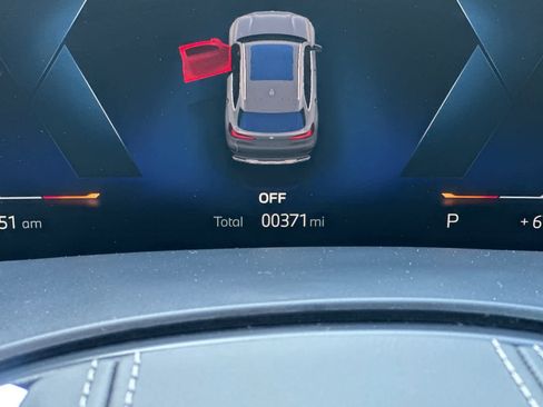 Used 2026 BMW X5 xDrive50e image 31